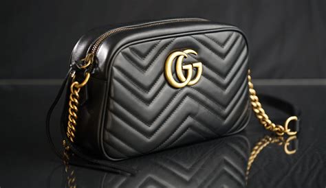 how to identify a real gucci bag